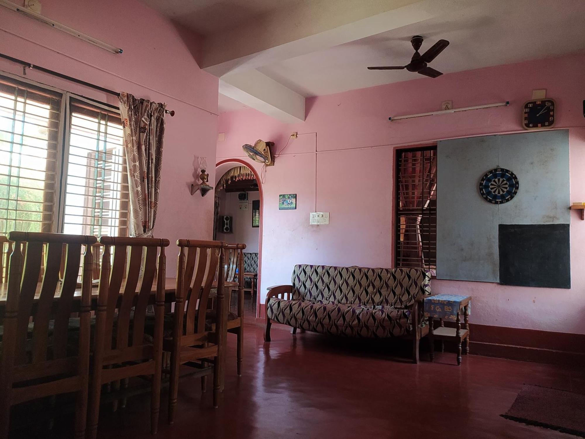 Runnin Airport - Homestay Gurpur Exterior foto